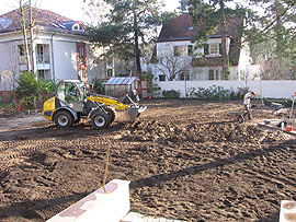 Neugestaltung eines Gartens: Bodenbearbeitung